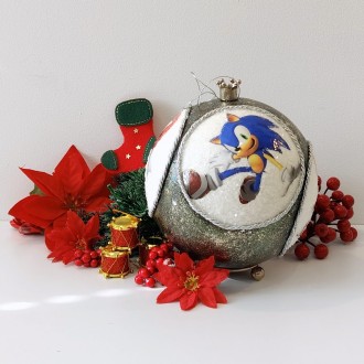 Duża bombka z postaciami z Sonic