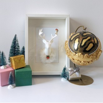 Bombka z lamparcim motywem