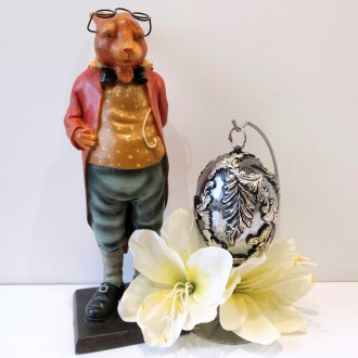 Lustrzane jajo z płatkami srebra