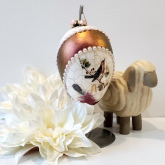 Jajo z holograficznym wykończeniem