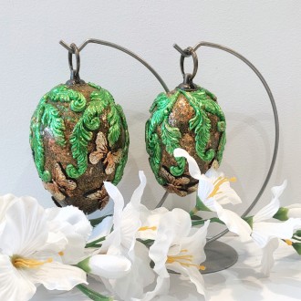 Komplet jaj z zielonymi płatkami